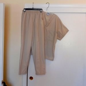 🤎👨‍🔬Landau Professional Office Scrubs Pockets Seamed Tan Pull On Size: Medium